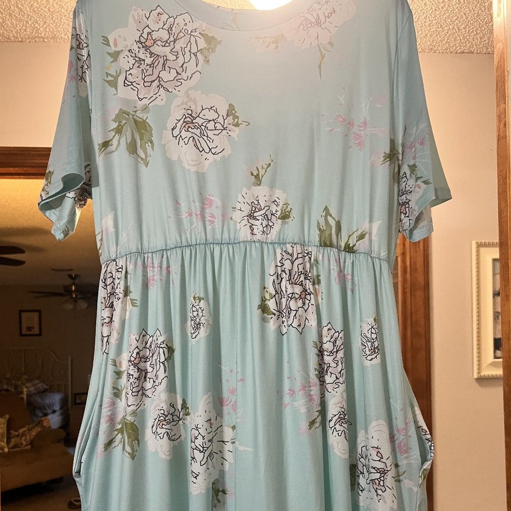 Beautiful Mint Green Floral Maxi Dress